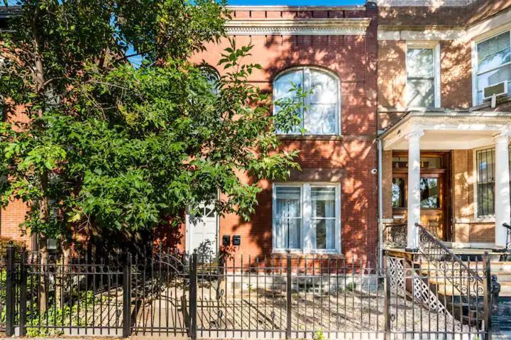 Lincoln Park 3 Bedroom Penthouse Чикаго Экстерьер фото