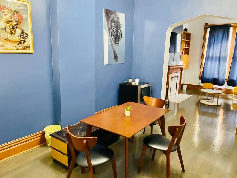 Lincoln Park 3 Bedroom Penthouse Чикаго Экстерьер фото
